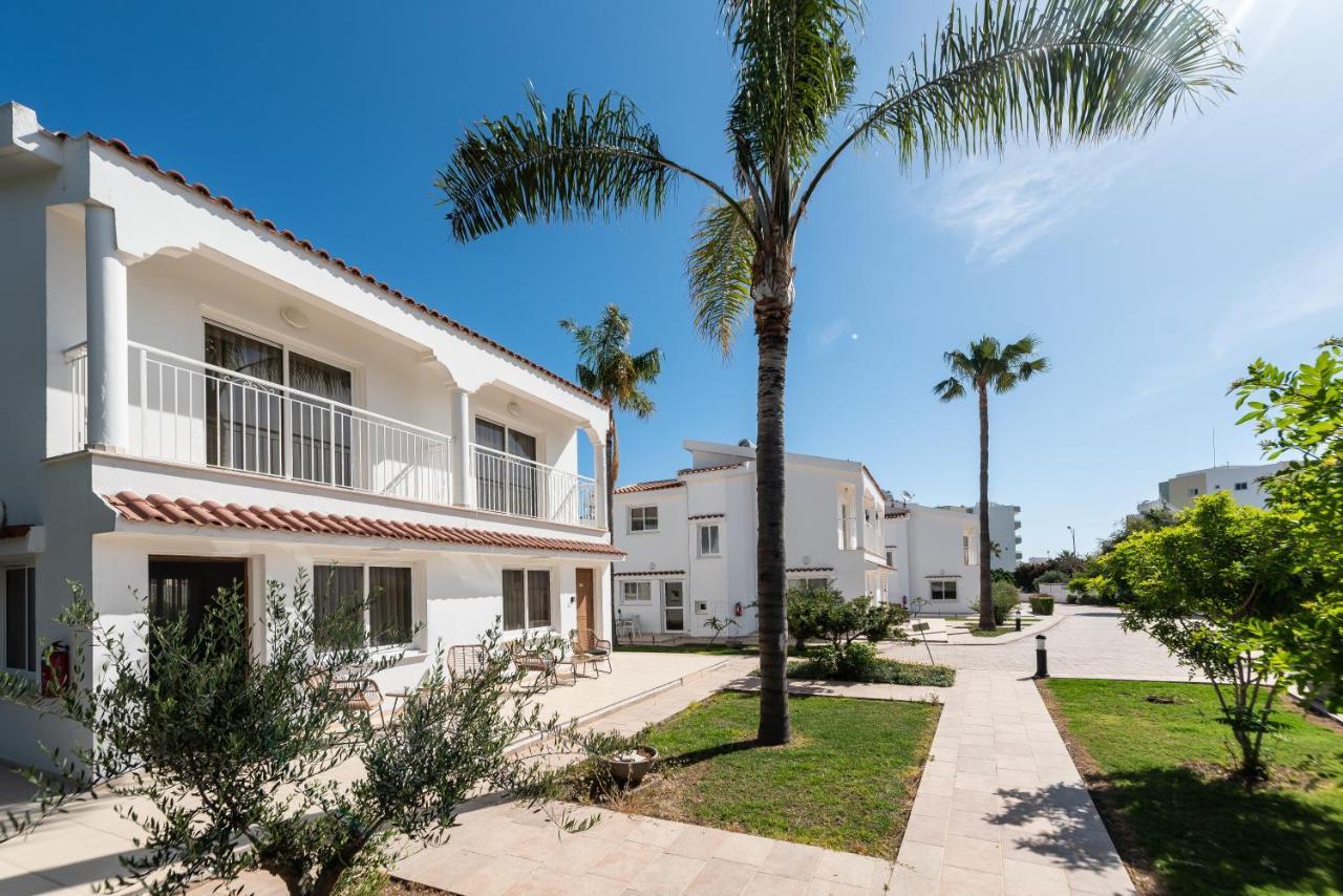 Fig Tree Z Holiday Resort Paralimni Exterior foto