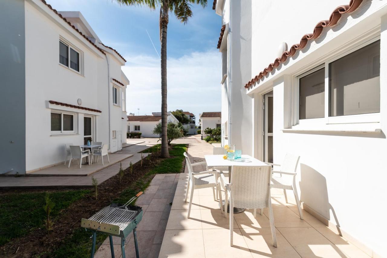 Fig Tree Z Holiday Resort Paralimni Exterior foto